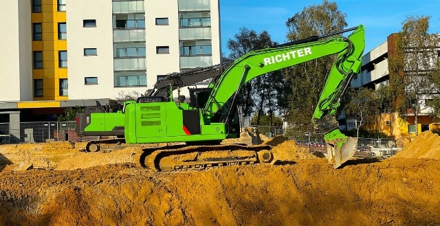 Bagger Aushubarbeiten Baugrube Hamburg