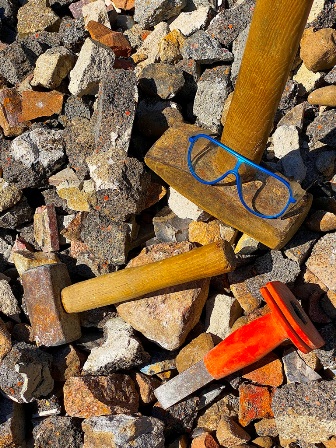 Handabbruch Werkzeug Hamburg Meisel Vorschlaghammer Schutzbrille