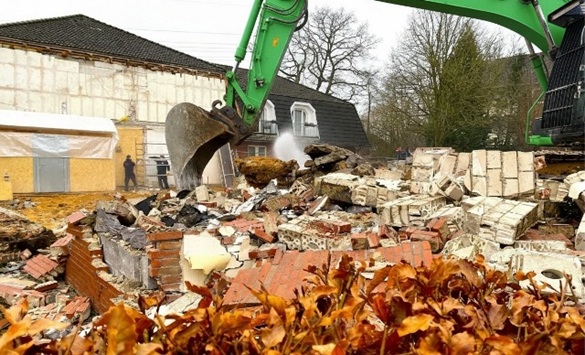 Bauschutt zusammenziehen Bagger Hamburg